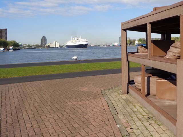 Cruiseschip ms Astoria van Cruise & Maritime Voyages aan de Cruise Terminal Rotterdam